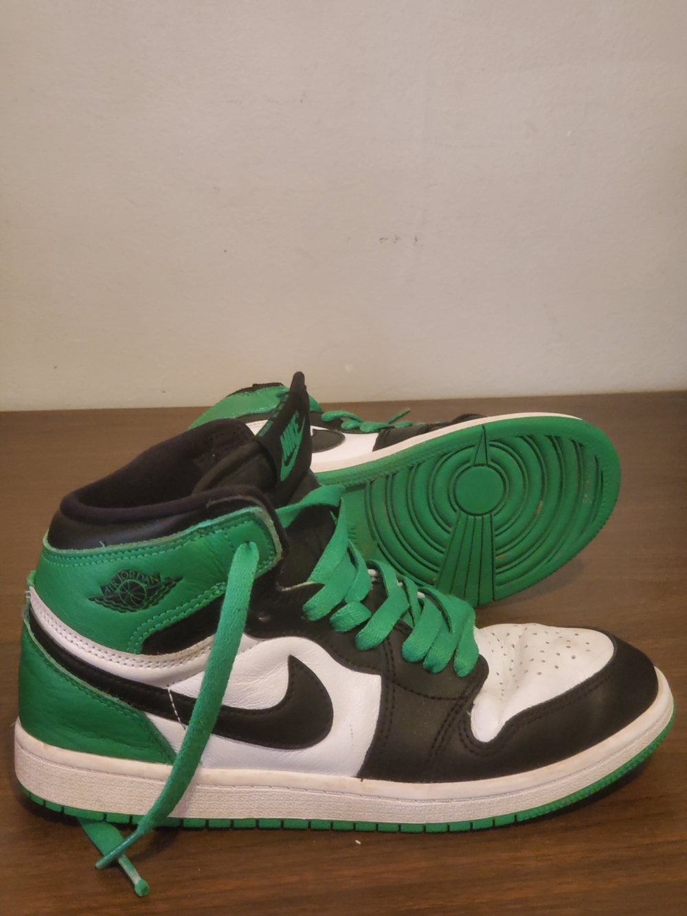Nike Air Jordan 1 Mid Green Black White